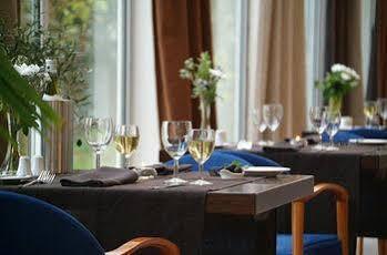 Hotel Green White Restaurant 3*